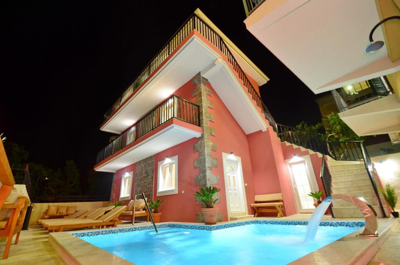 Apartments Lux S Тиват Екстериор снимка