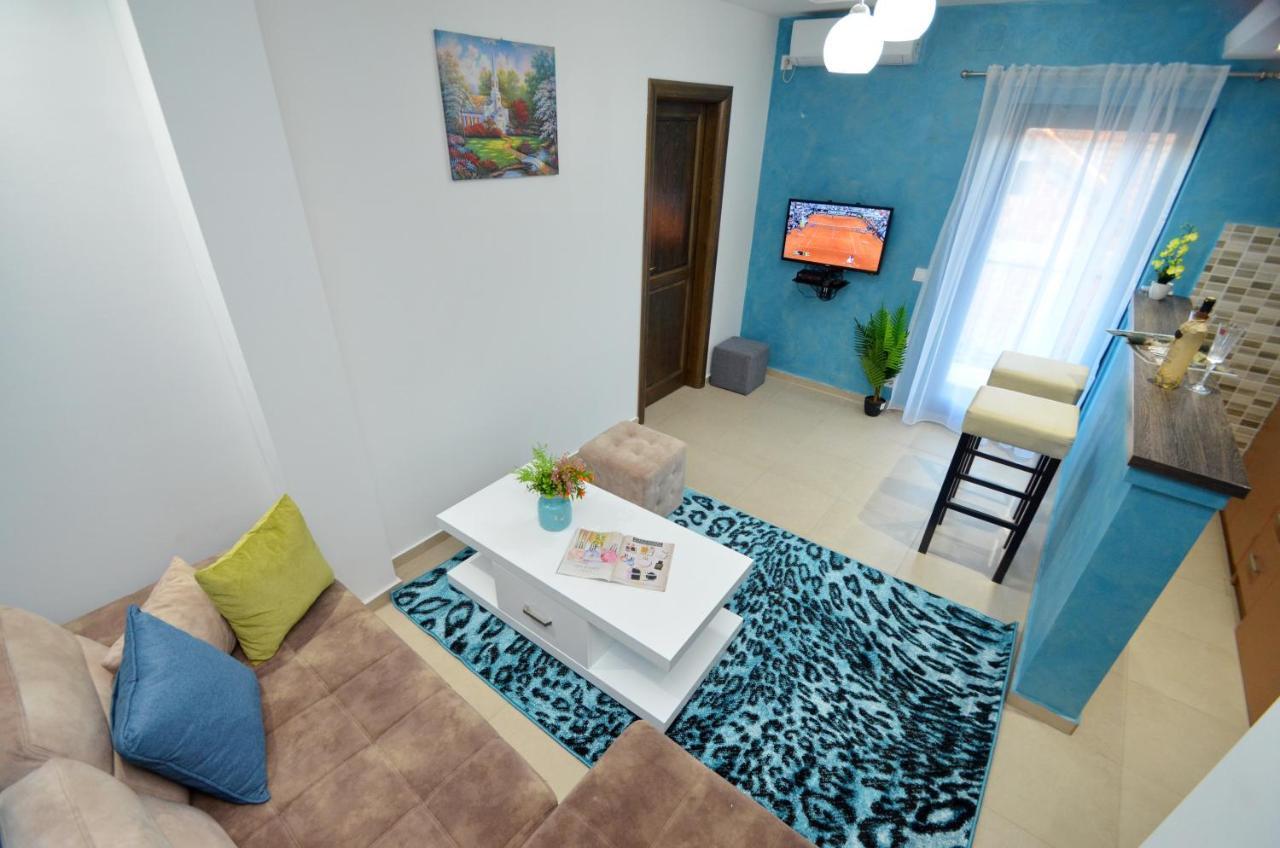 Apartments Lux S Тиват Екстериор снимка