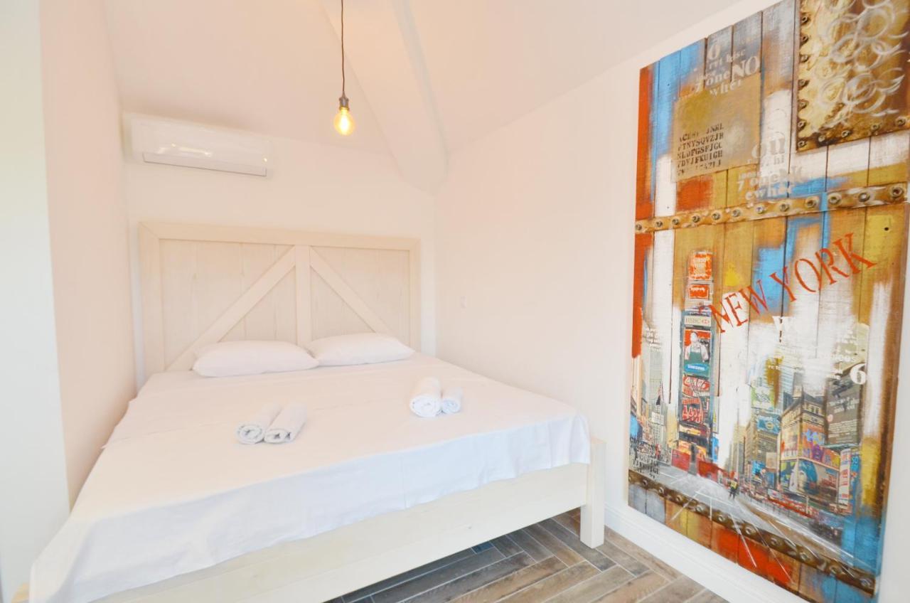 Apartments Lux S Тиват Екстериор снимка