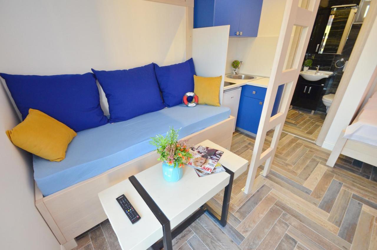 Apartments Lux S Тиват Екстериор снимка