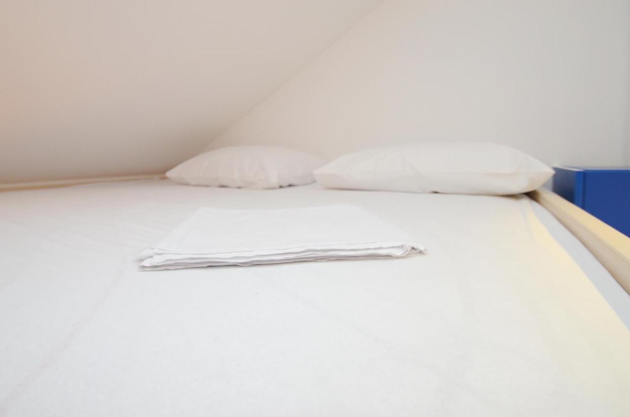 Apartments Lux S Тиват Екстериор снимка