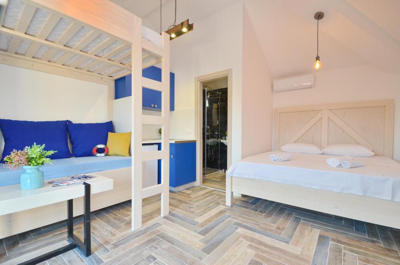 Apartments Lux S Тиват Екстериор снимка